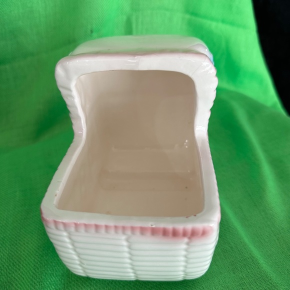 Vintage Nancy Pew Giftwares Co. ABC Bassinet Planter - Picture 5 of 6